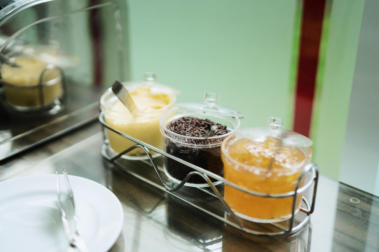 Amaris Hotel Маланг Екстериор снимка