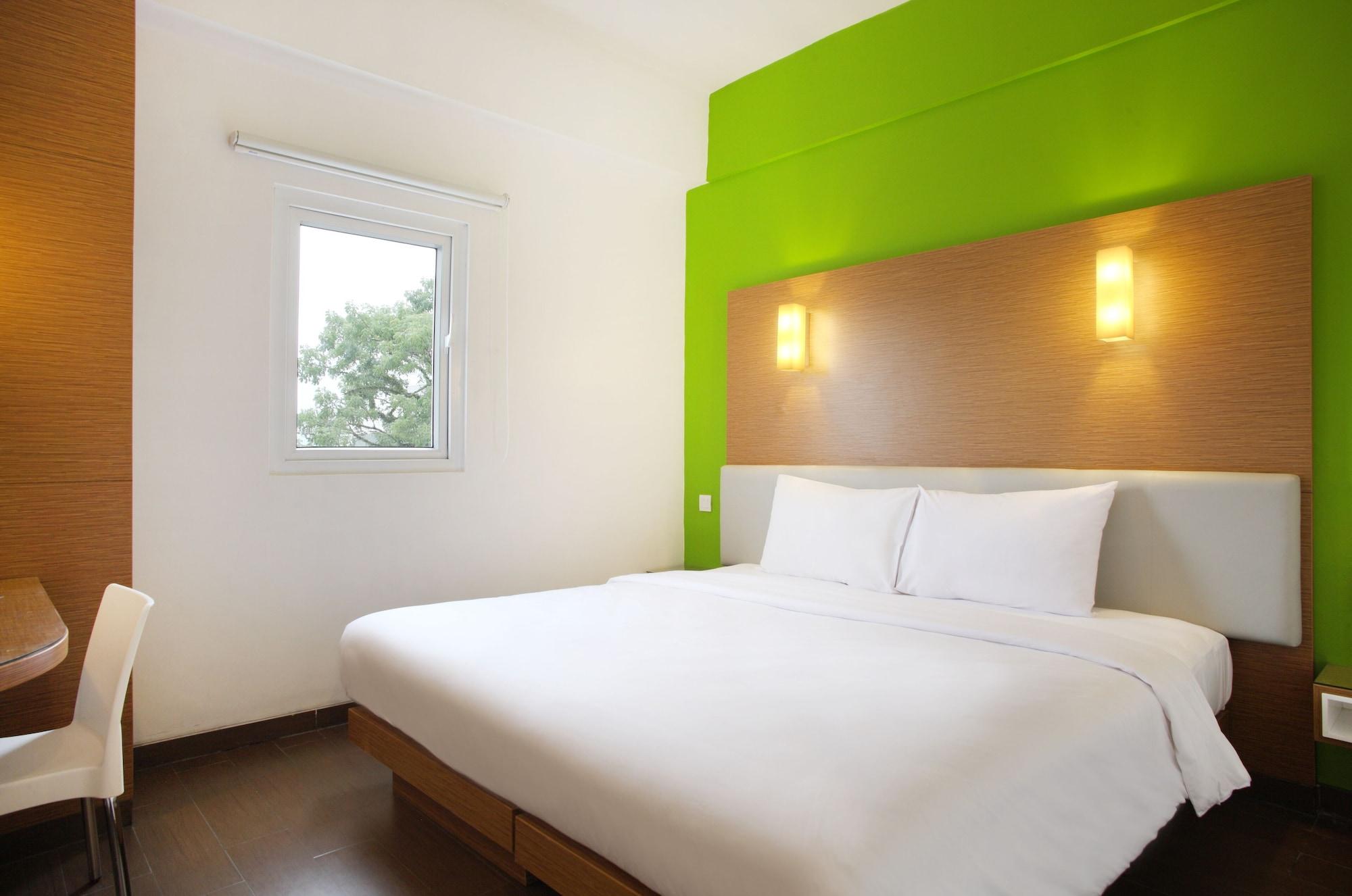Amaris Hotel Маланг Екстериор снимка