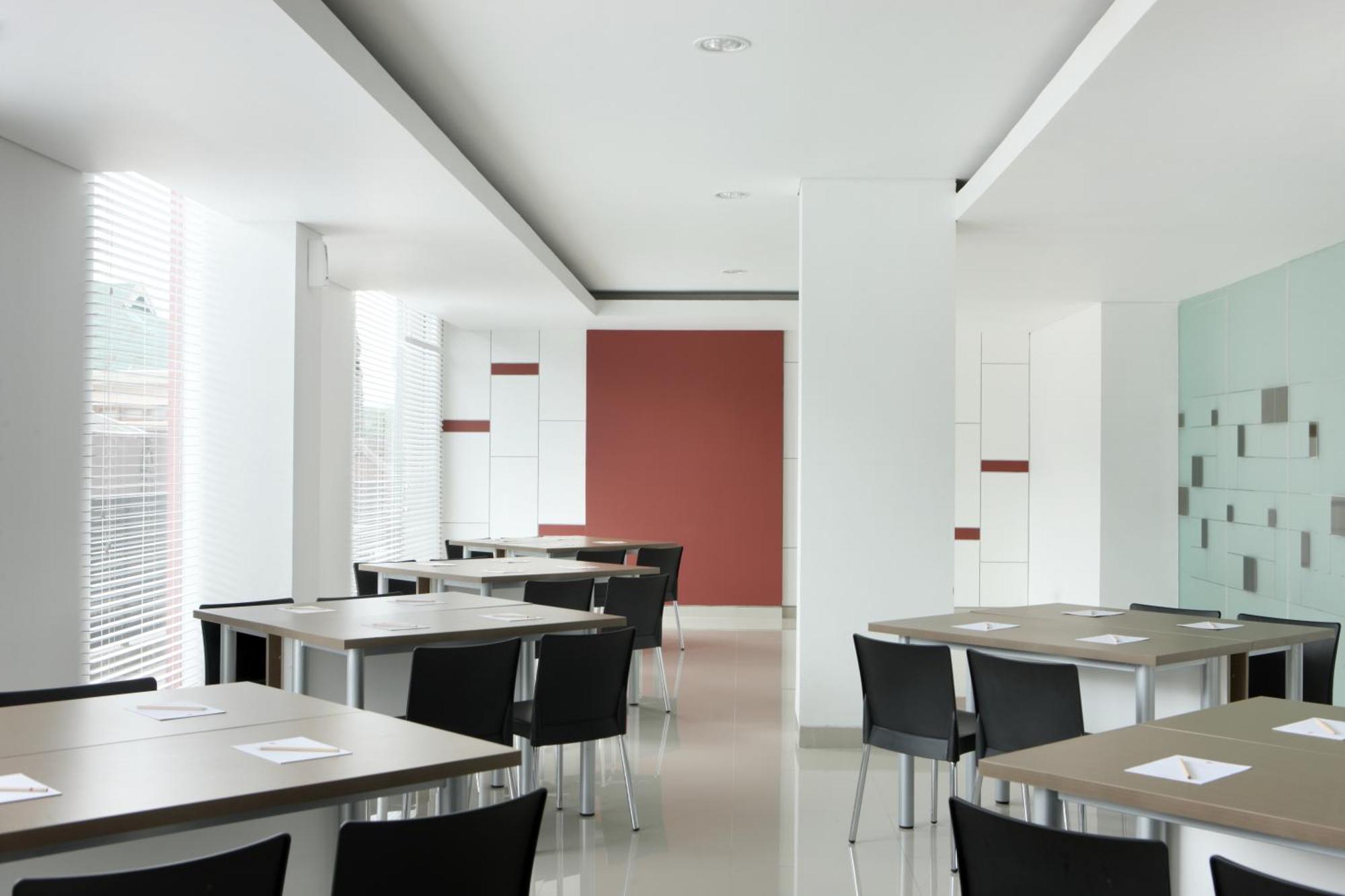 Amaris Hotel Маланг Екстериор снимка