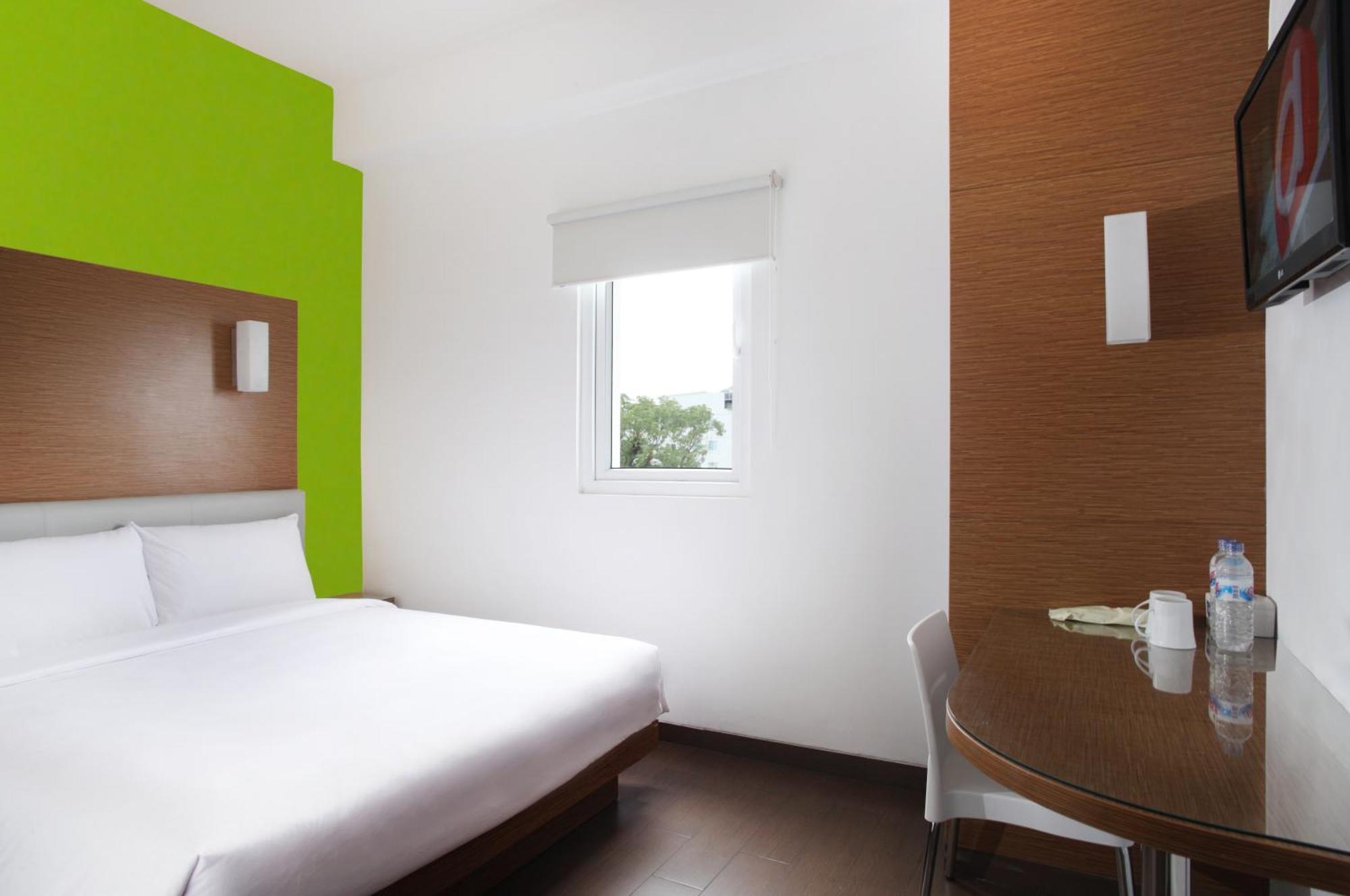 Amaris Hotel Маланг Екстериор снимка