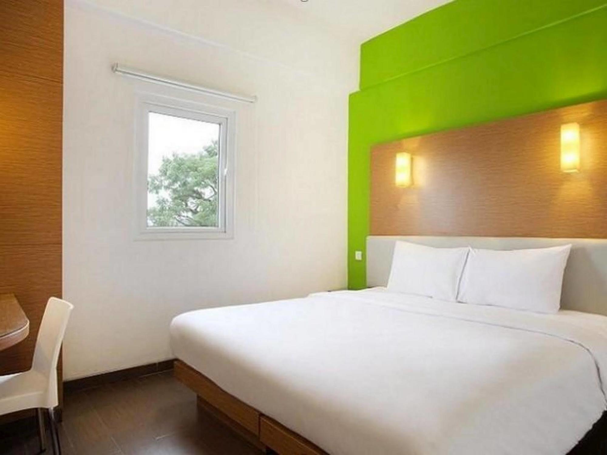 Amaris Hotel Маланг Екстериор снимка