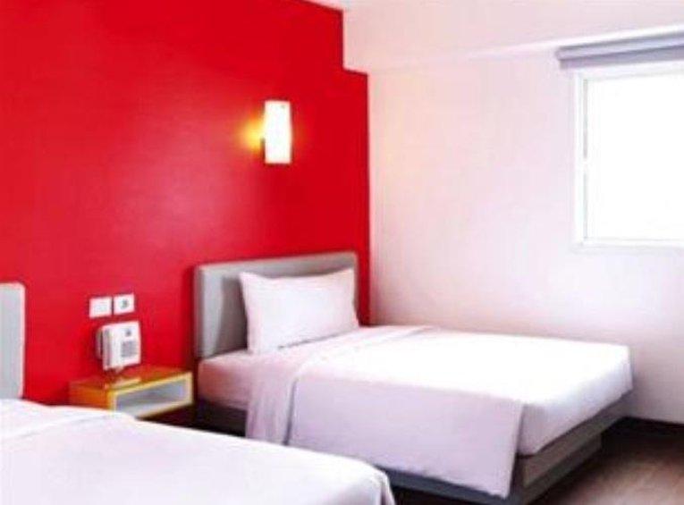 Amaris Hotel Маланг Екстериор снимка